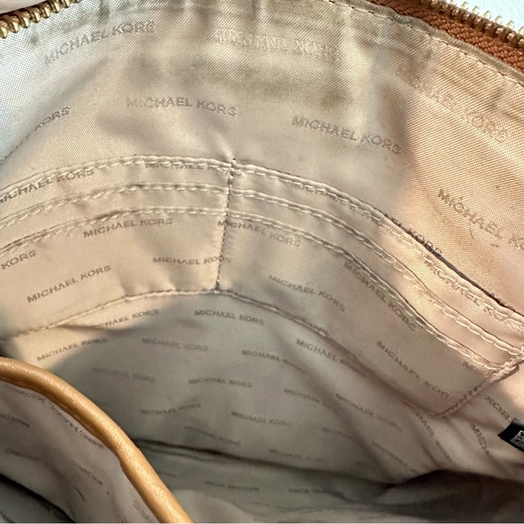 Michael Kors Bags Michael Kors Bedford Flat Crossbody in Carmel Brown Leather - Picture 8 of 10